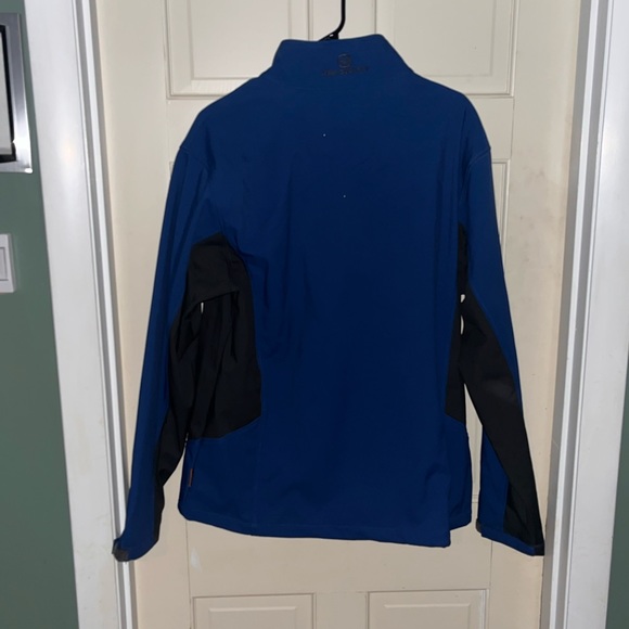 Winter jacket - Picture 3 of 3